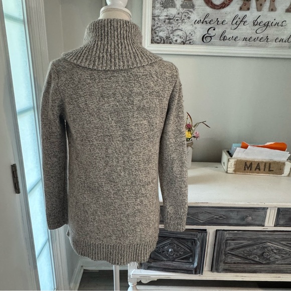 LOFT Cowl Neck Patch Pocket Tunic Sweater | Gray & White | Size XS - Picture 5 of 9